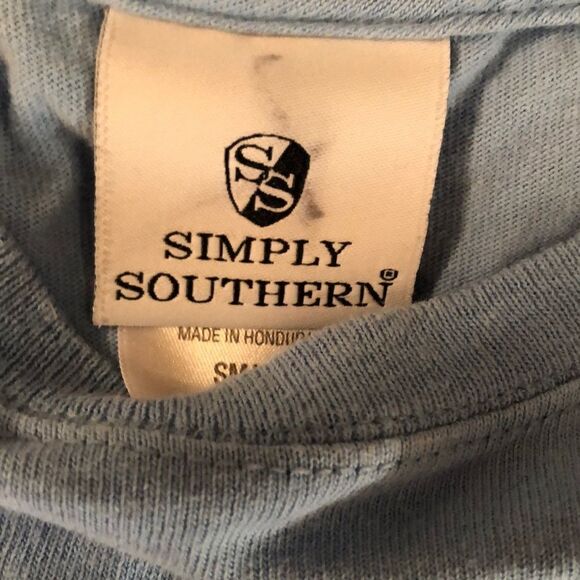 Simply Southern size small t shirt see pics - Picture 4 of 4